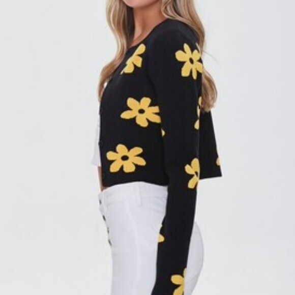 Retro Daisy Print Button front Cardigan Sweater - Picture 4 of 16